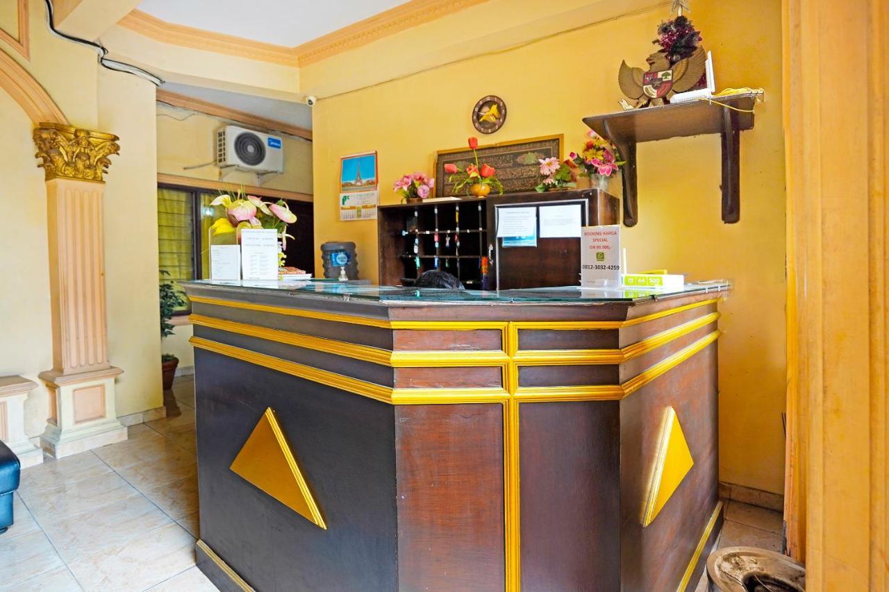 Oyo 91390 Kost Grand Royal Elite Hotel สุราบายา ภายนอก รูปภาพ