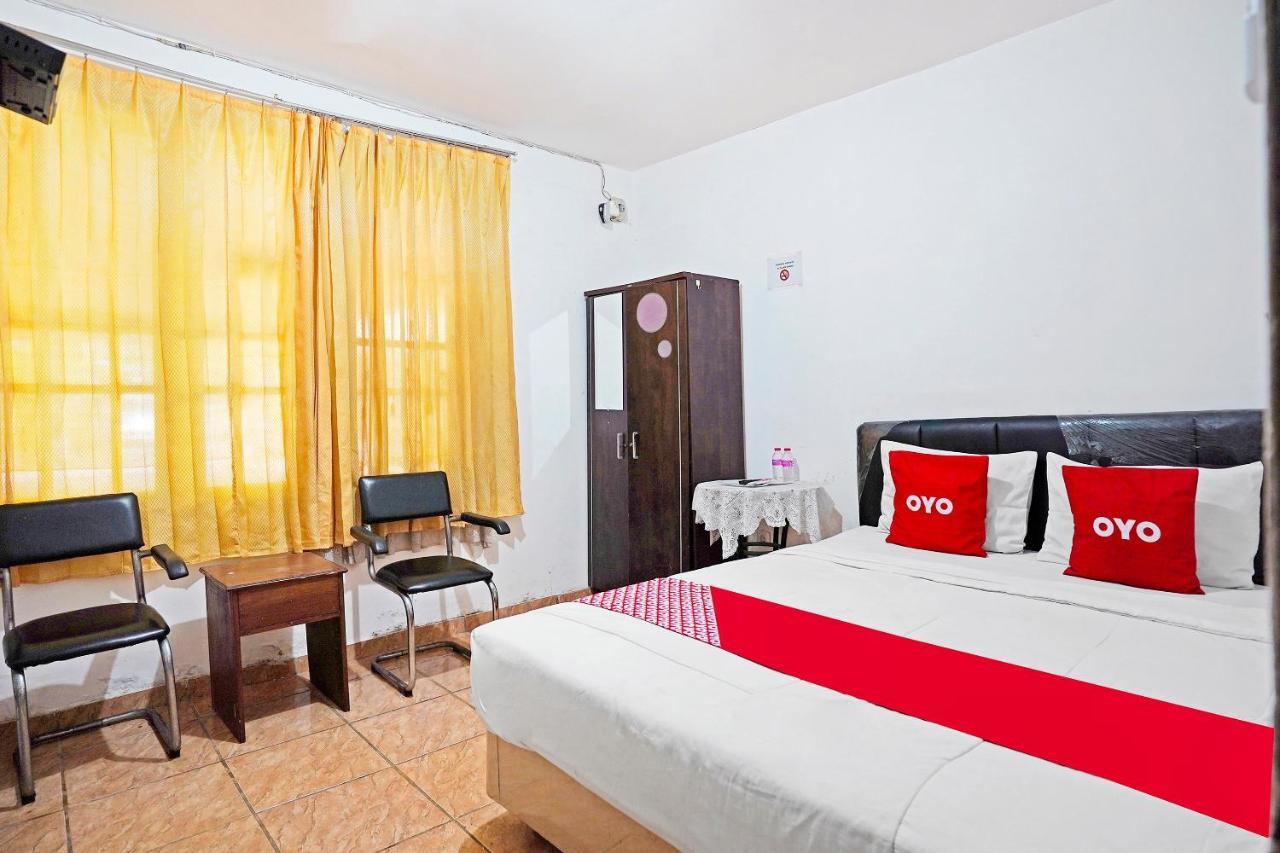 Oyo 91390 Kost Grand Royal Elite Hotel สุราบายา ภายนอก รูปภาพ