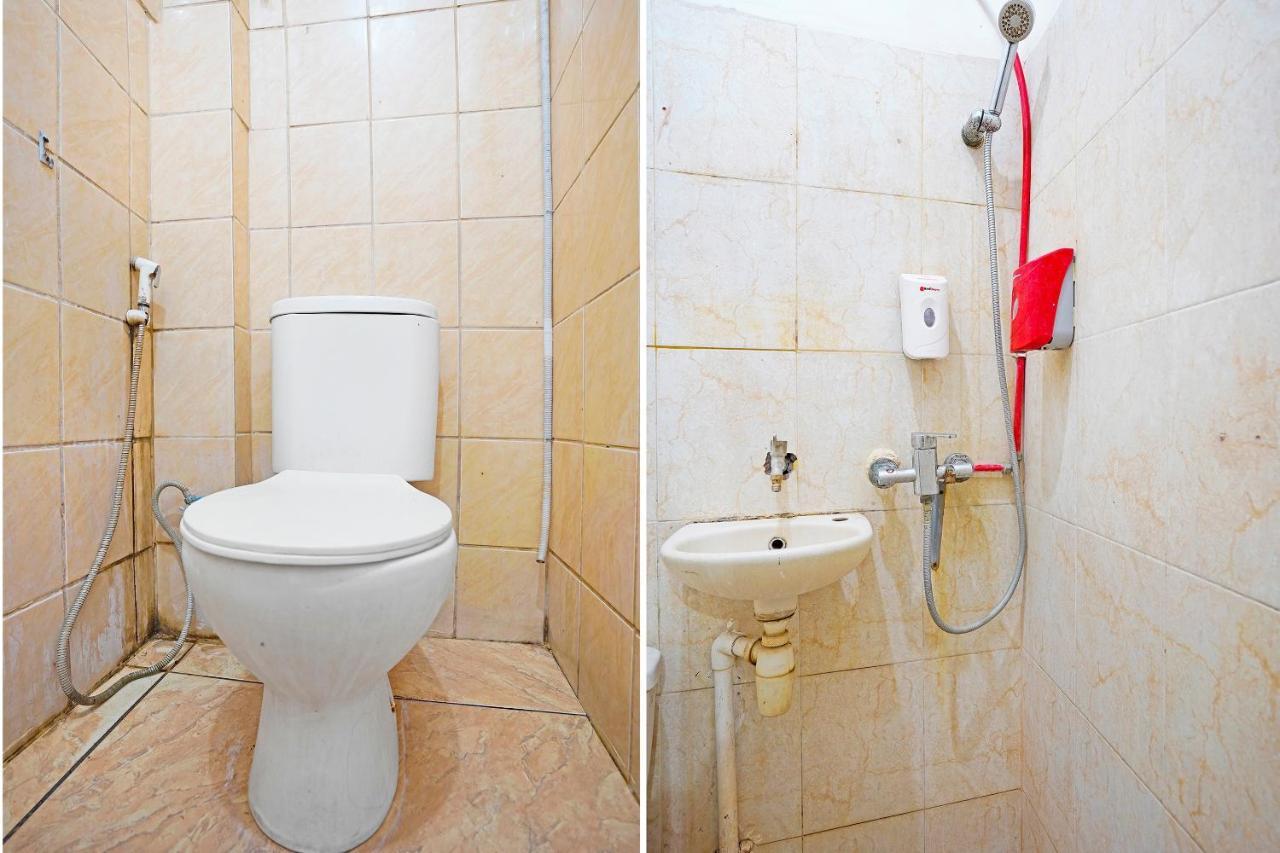 Oyo 91390 Kost Grand Royal Elite Hotel สุราบายา ภายนอก รูปภาพ